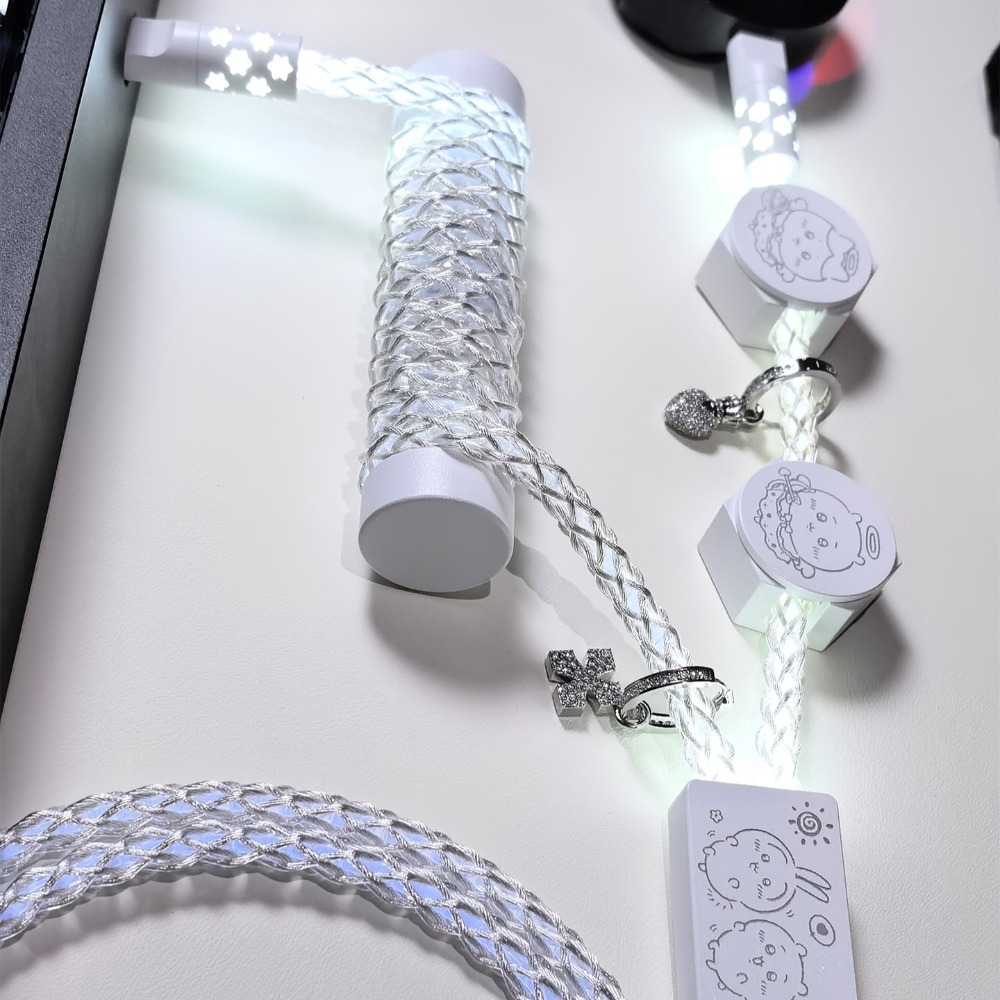 Cavo Tastiera Magnetico D40 co - Gaming Accessories White recensione e prezzo